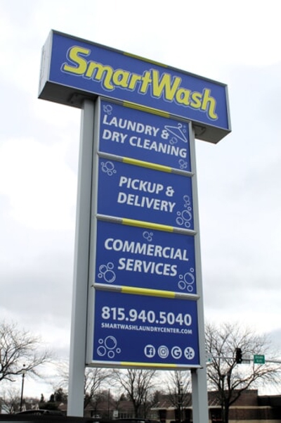 Pylon Signs Photo